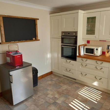 Pet Friendly Beautiful Detached Cottage Close To Spurn Point, Easington And Withersea Kingston upon Hull ภายนอก รูปภาพ